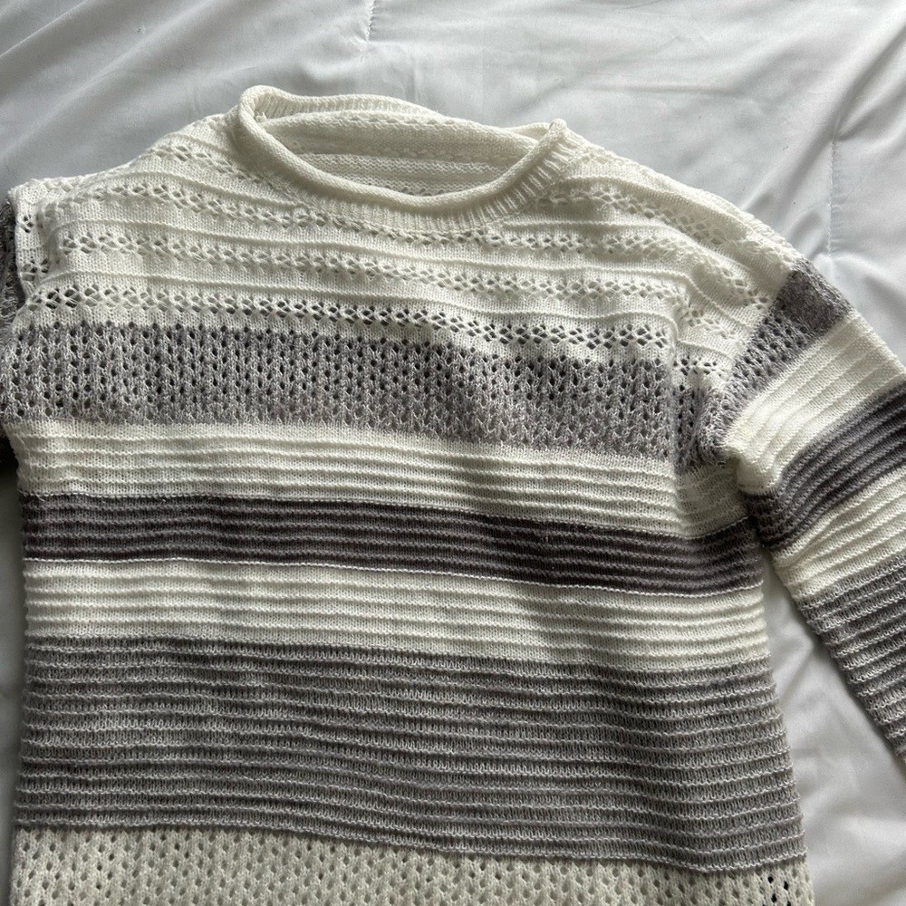 SHEIN women’s Crewneck Sweater - White and Gray
